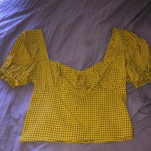 plaid puffy sleeve top